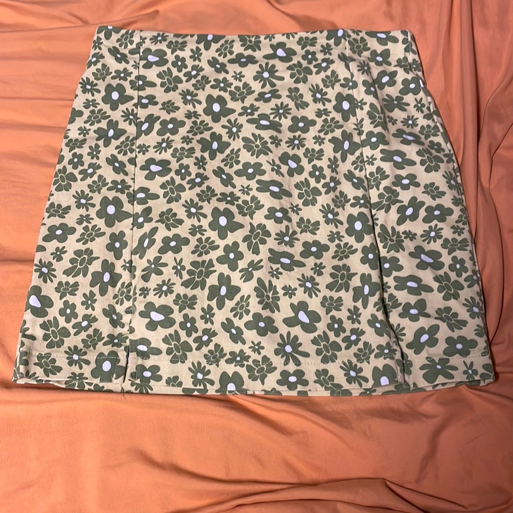 Green flowered skirt